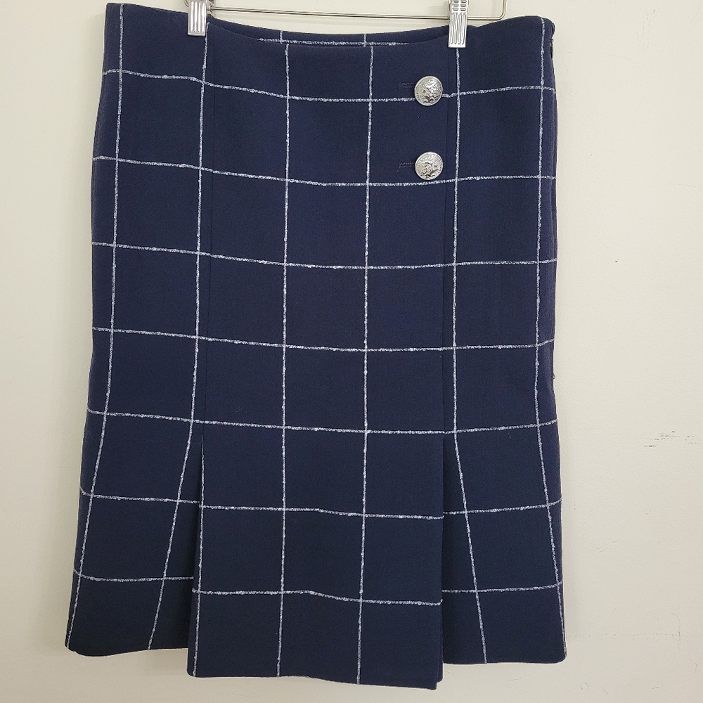 Balenciaga wool tweed skirt size 38 NWT with silver buttons